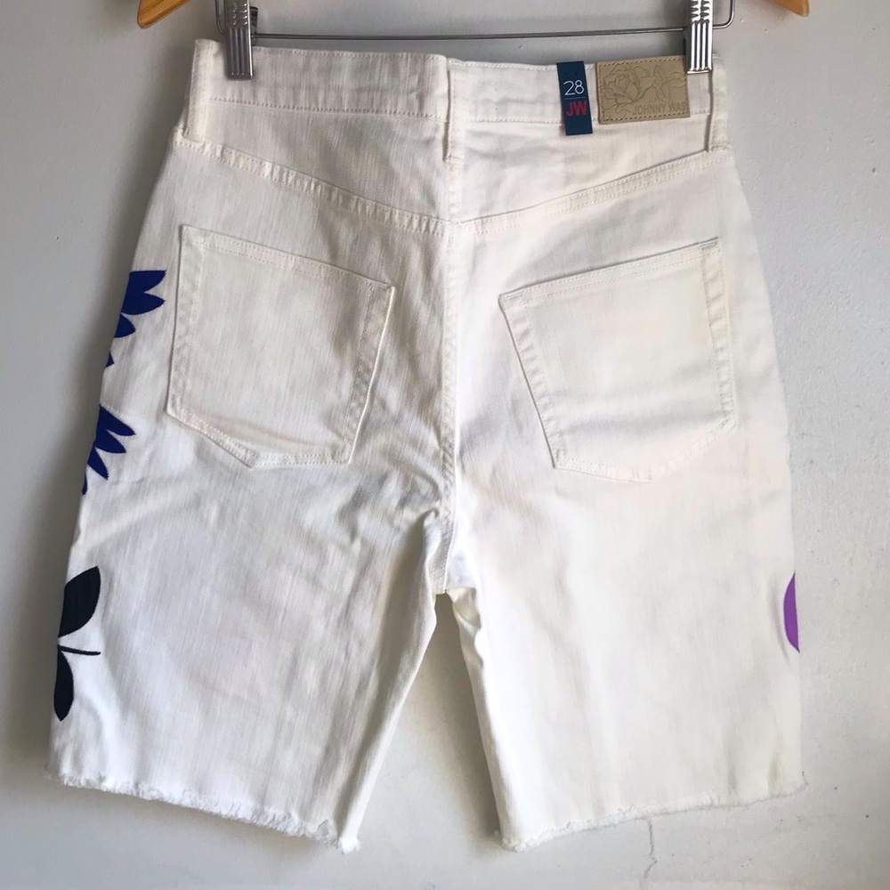 JOHNNY WAS Endless Sunshine Bermuda Shorts - Picture 10 of 16